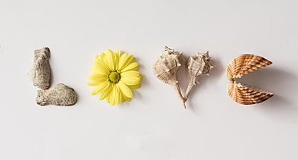 一种游戏控制小球滚